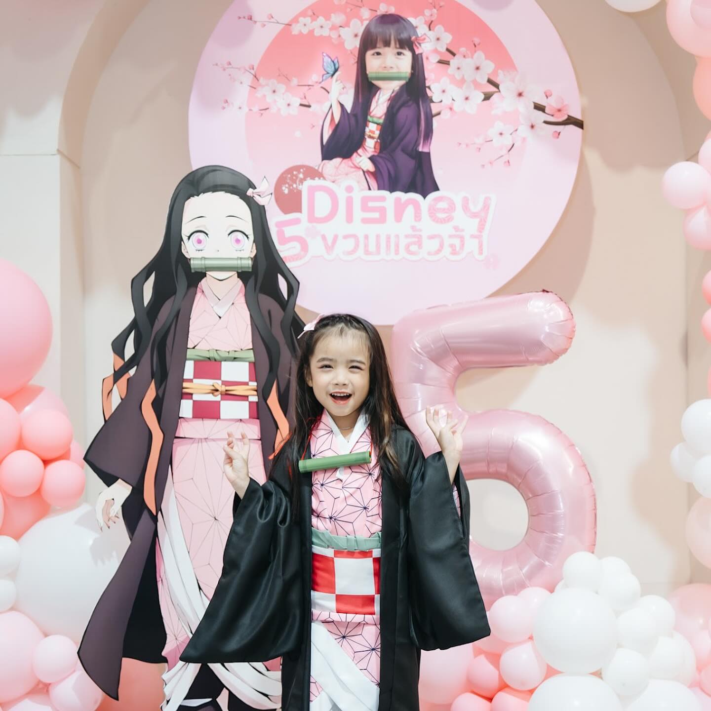 อุ้ม - ลักขณา วัธนวงส์ศิริ