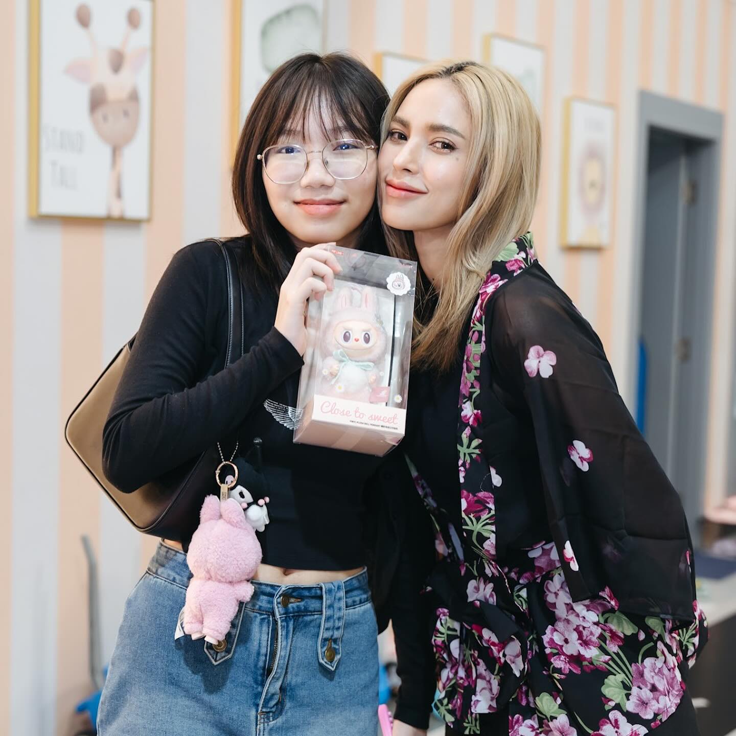 อุ้ม - ลักขณา วัธนวงส์ศิริ