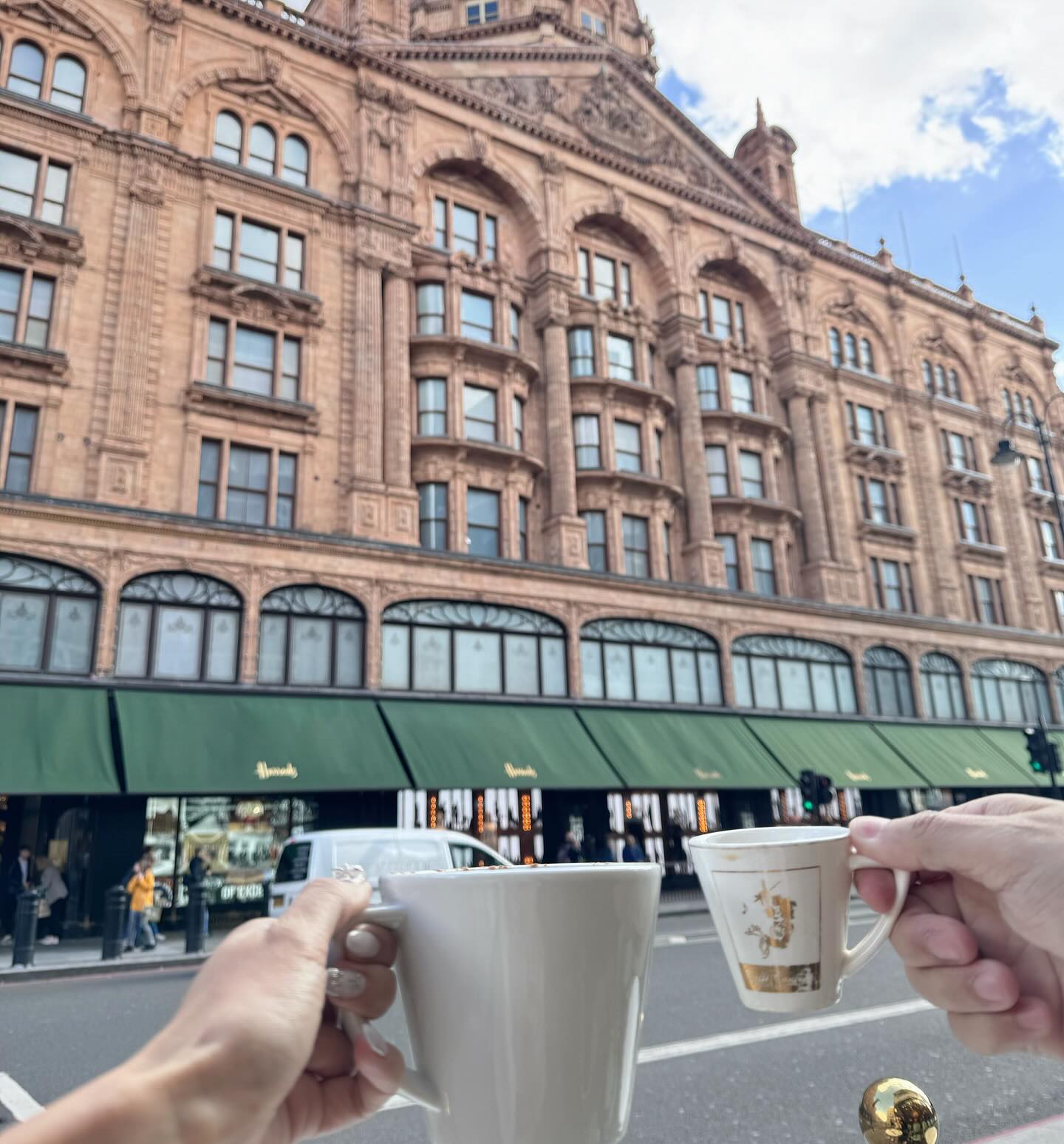 อุ้ม - ลักขณา วัธนวงส์ศิริ