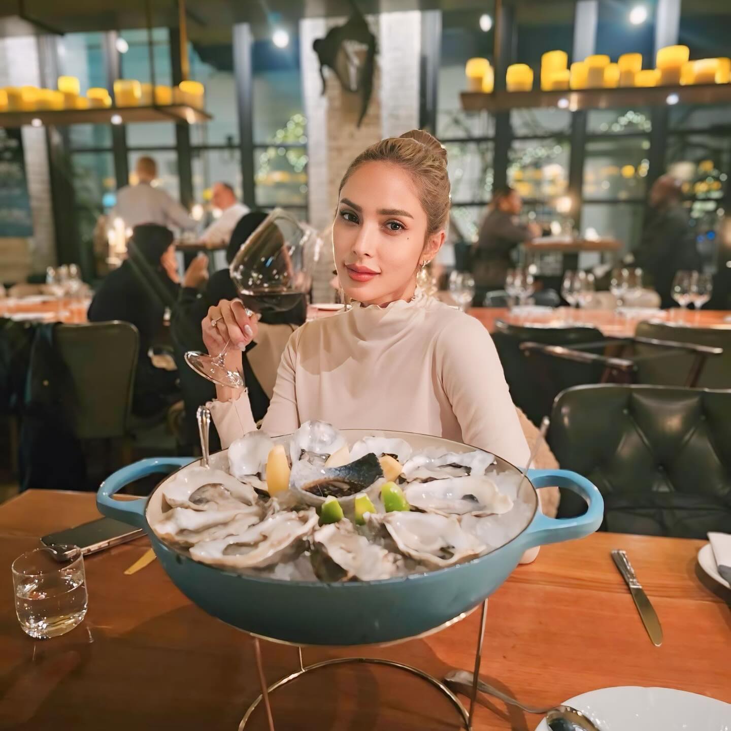 อุ้ม - ลักขณา วัธนวงส์ศิริ