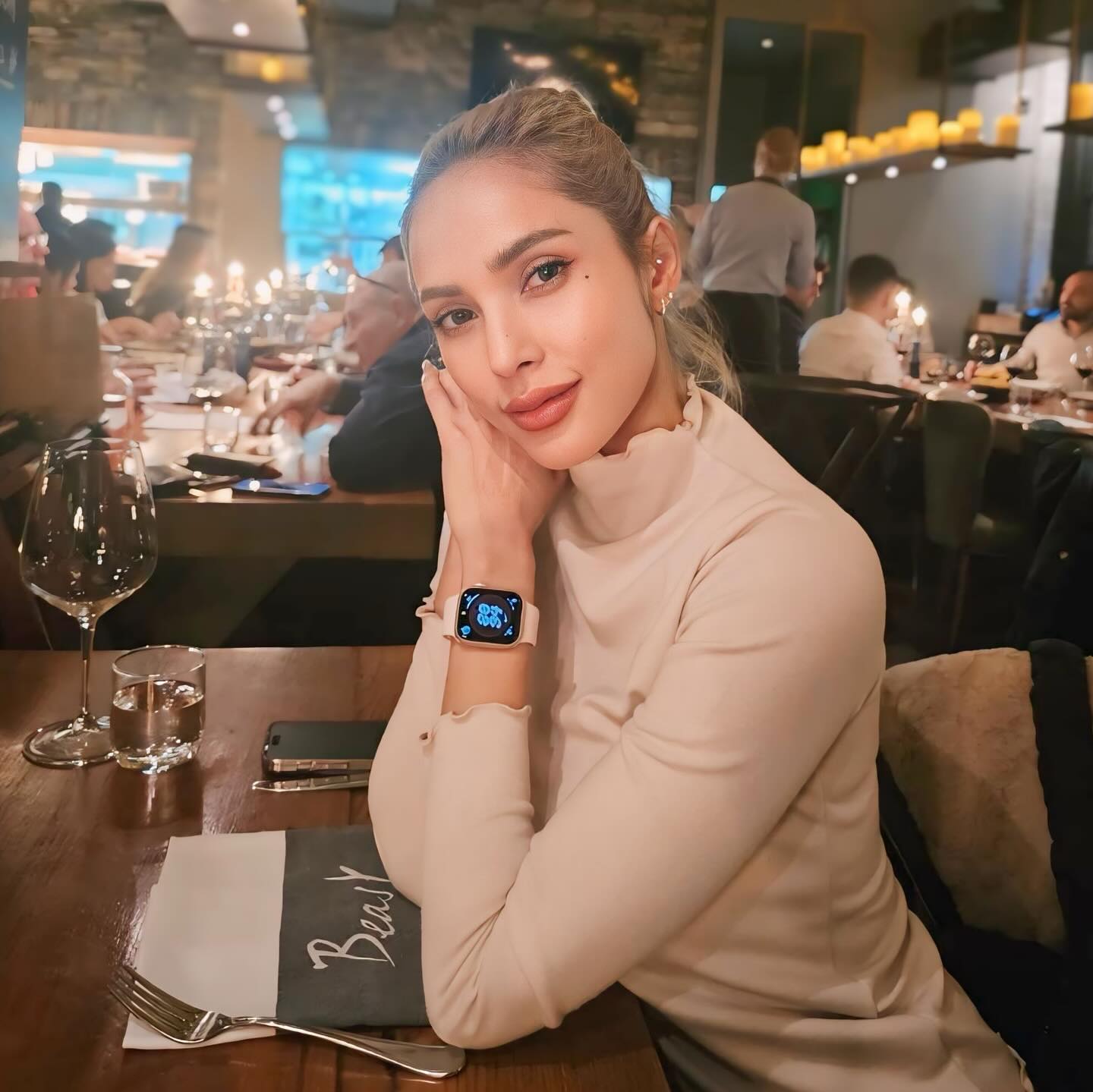 อุ้ม - ลักขณา วัธนวงส์ศิริ