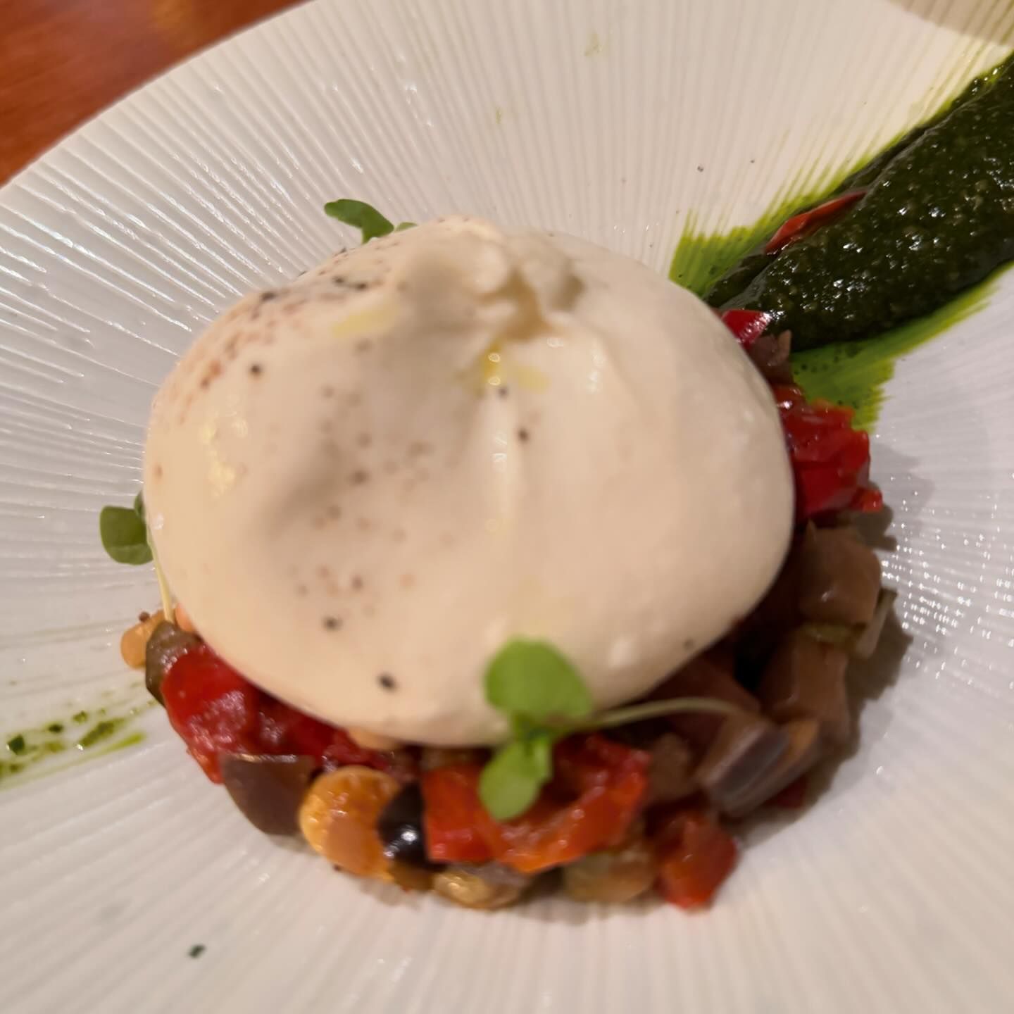 อุ้ม - ลักขณา วัธนวงส์ศิริ