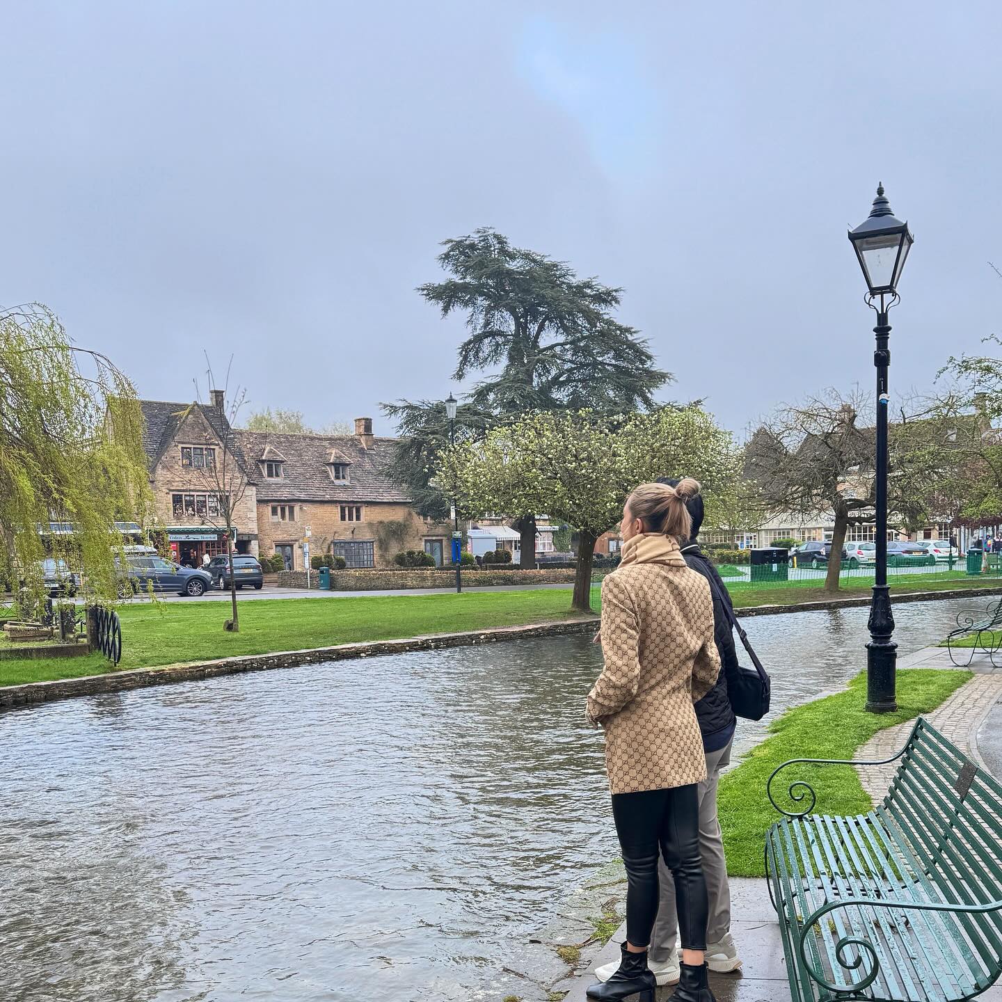 อุ้ม - ลักขณา วัธนวงส์ศิริ