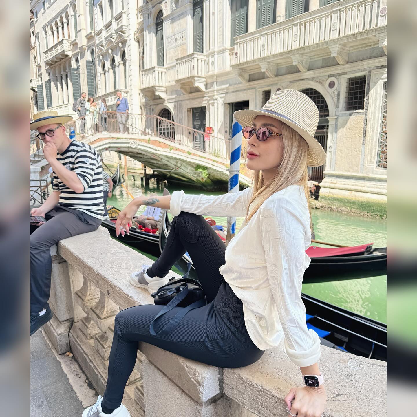 อุ้ม - ลักขณา วัธนวงส์ศิริ