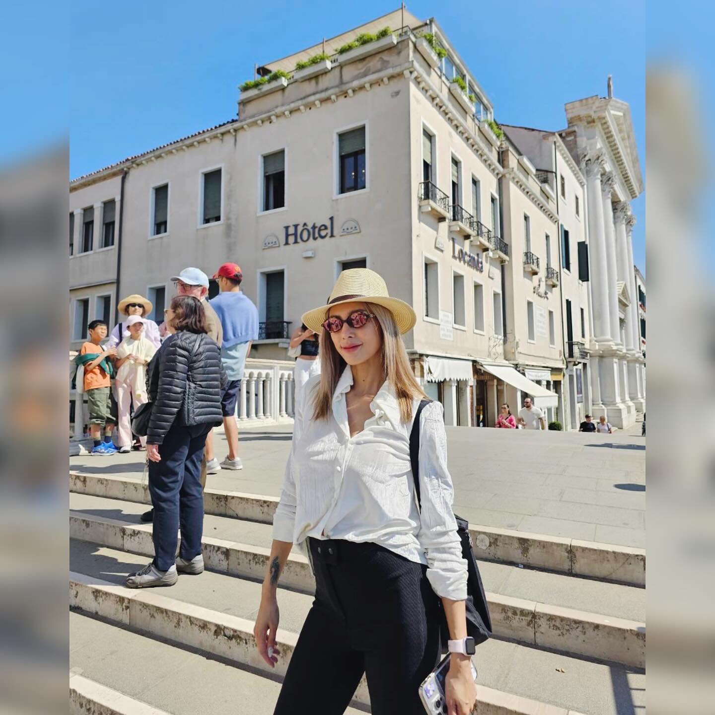 อุ้ม - ลักขณา วัธนวงส์ศิริ