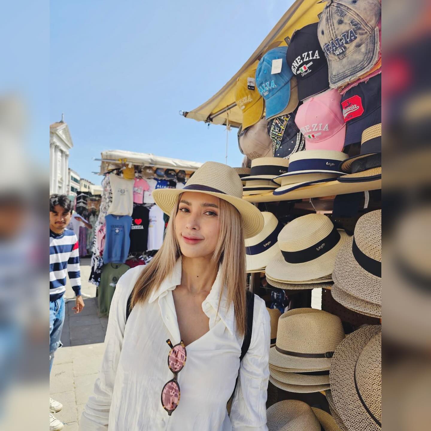 อุ้ม - ลักขณา วัธนวงส์ศิริ