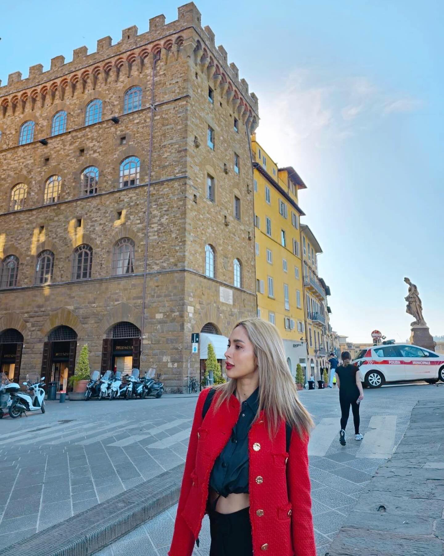 อุ้ม - ลักขณา วัธนวงส์ศิริ