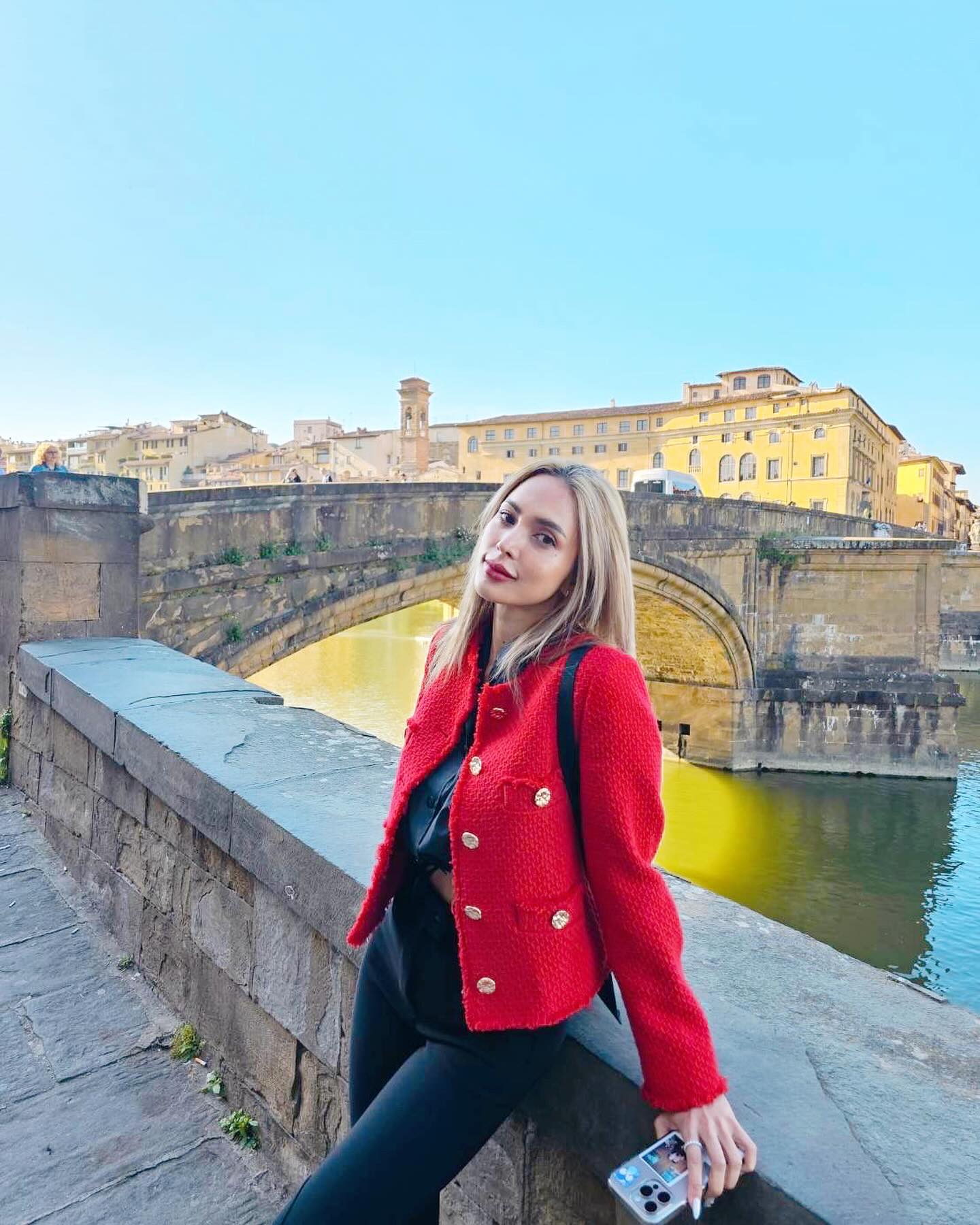 อุ้ม - ลักขณา วัธนวงส์ศิริ