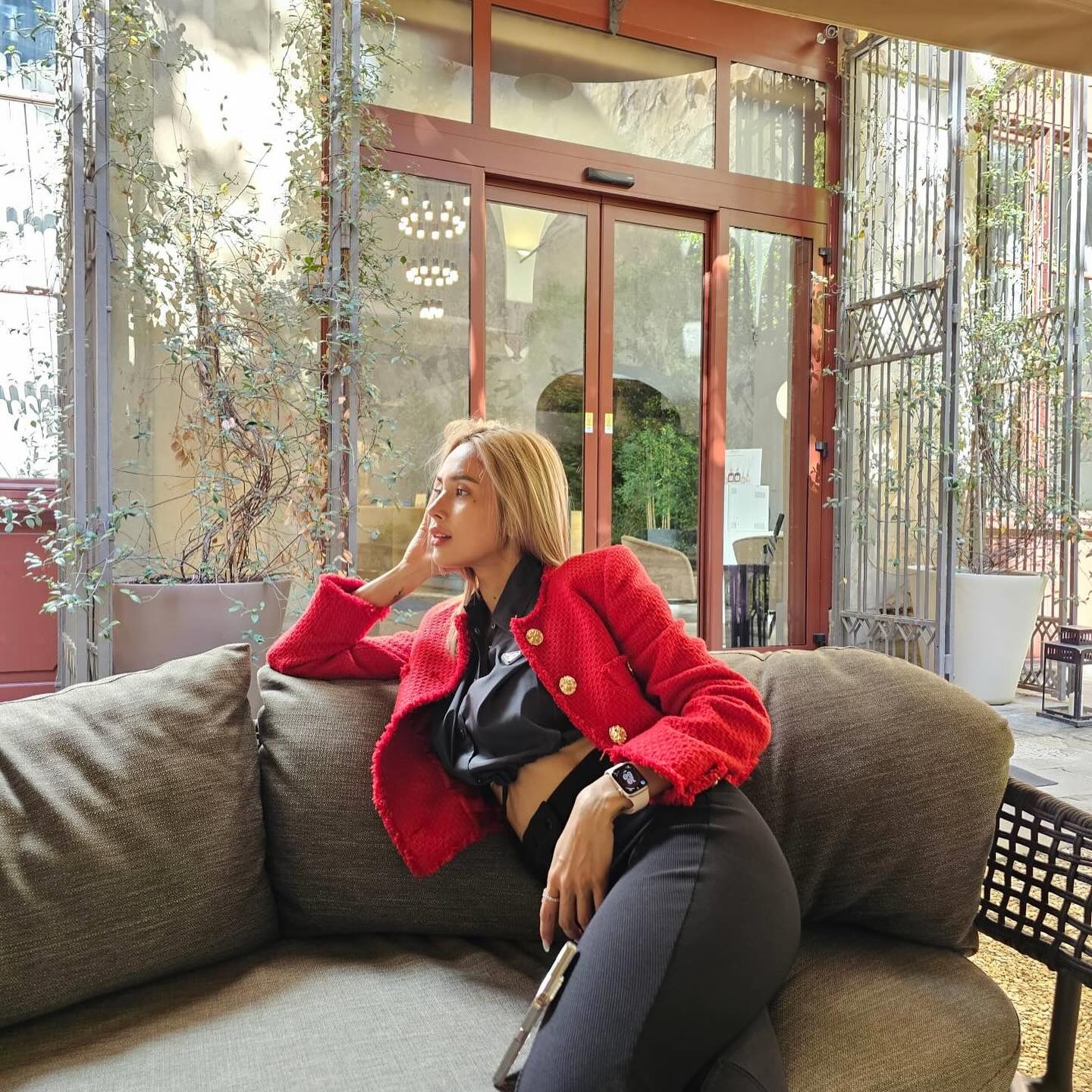 อุ้ม - ลักขณา วัธนวงส์ศิริ