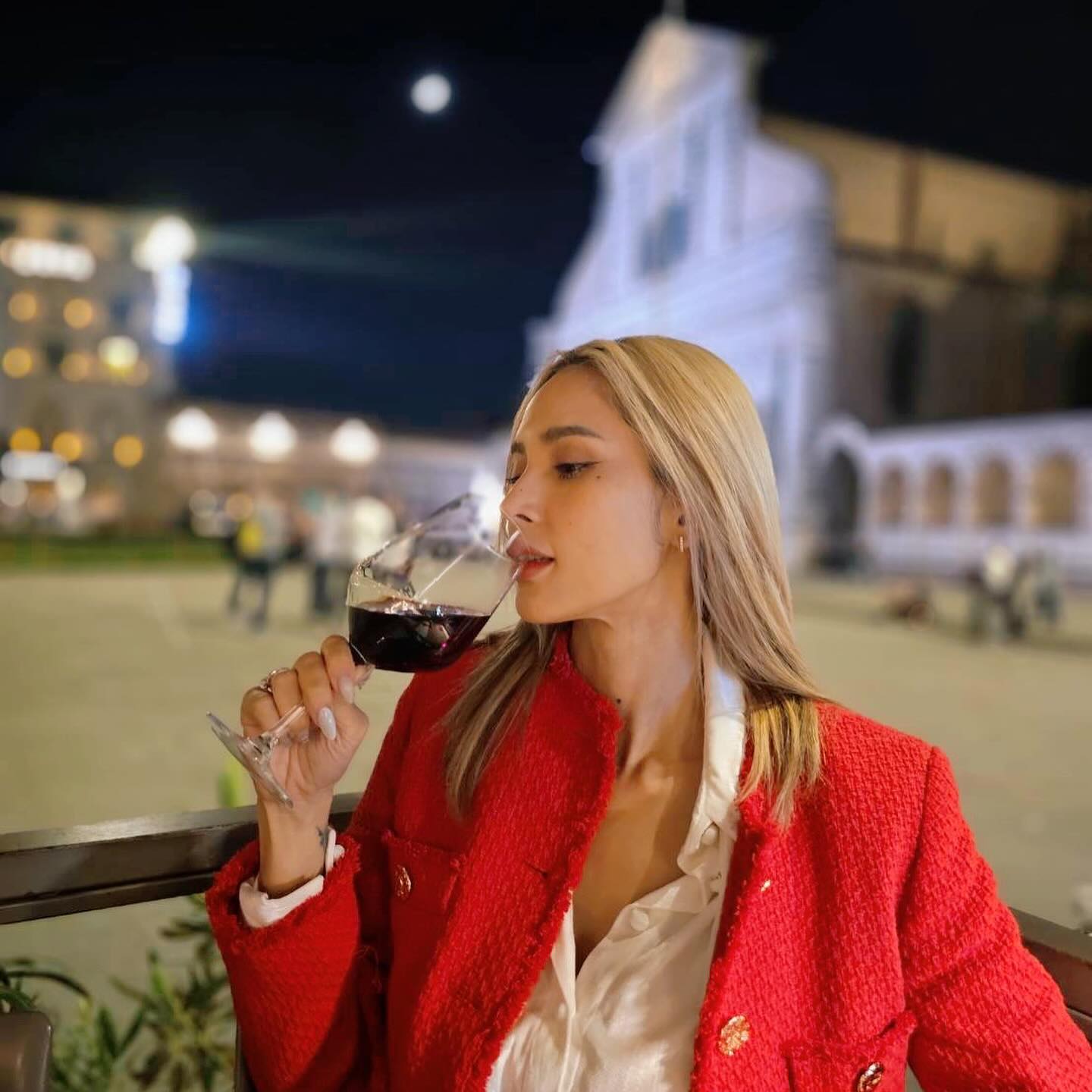 อุ้ม - ลักขณา วัธนวงส์ศิริ