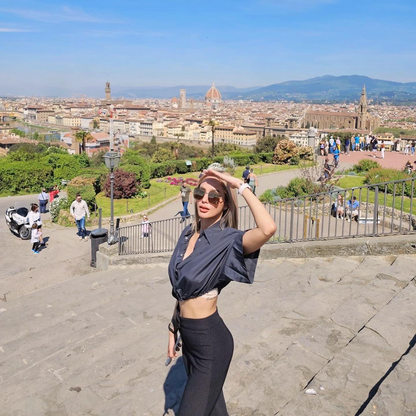 อุ้ม - ลักขณา วัธนวงส์ศิริ