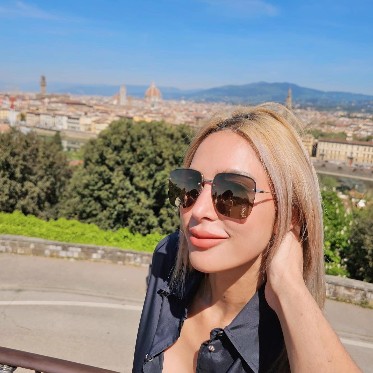 อุ้ม - ลักขณา วัธนวงส์ศิริ