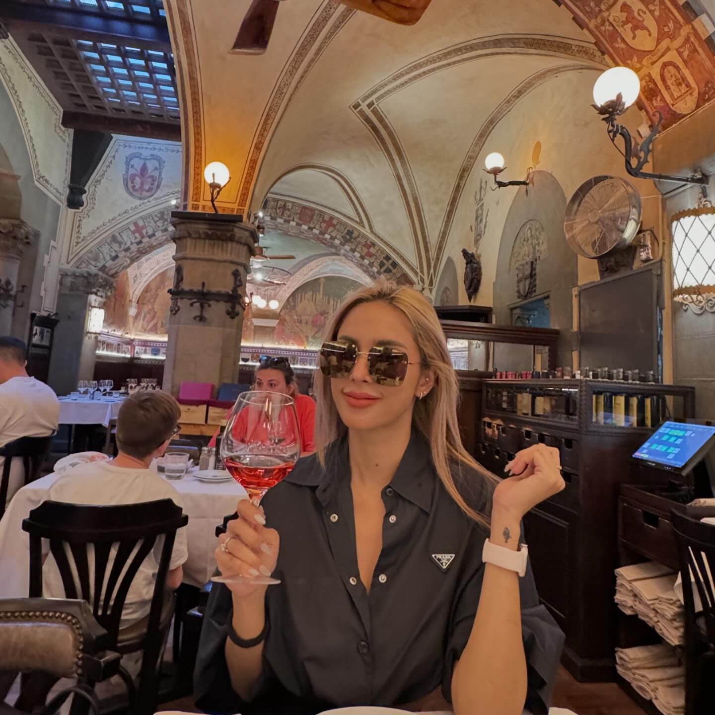 อุ้ม - ลักขณา วัธนวงส์ศิริ