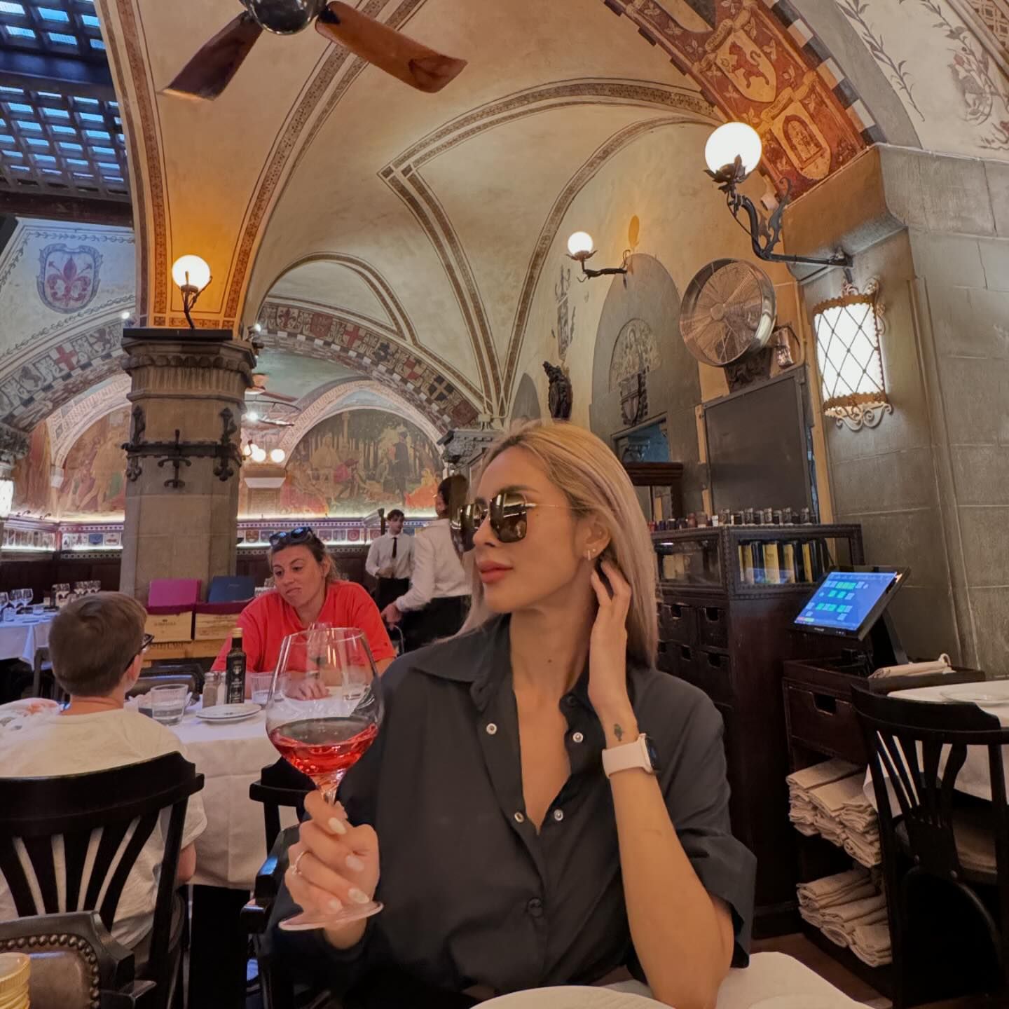 อุ้ม - ลักขณา วัธนวงส์ศิริ