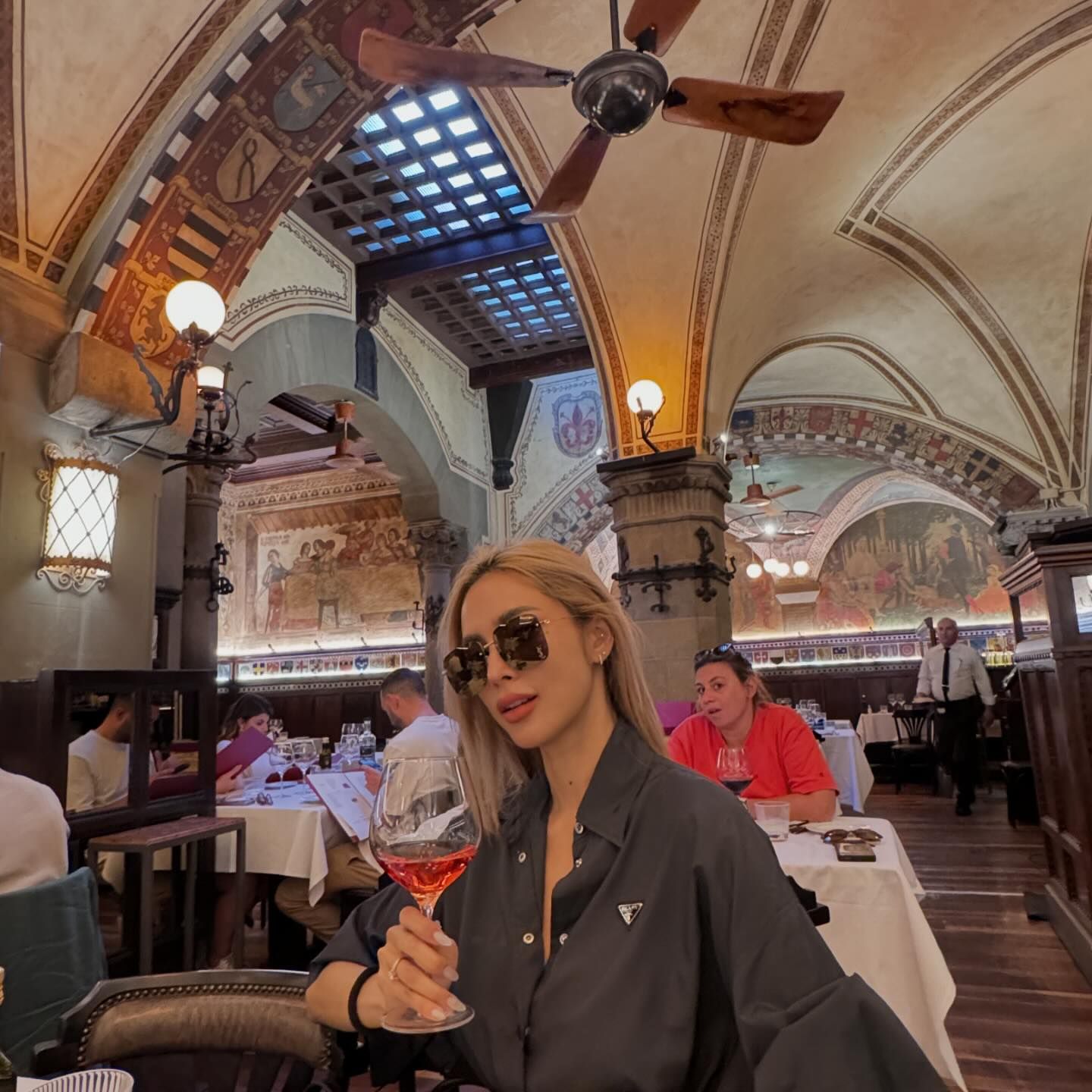 อุ้ม - ลักขณา วัธนวงส์ศิริ