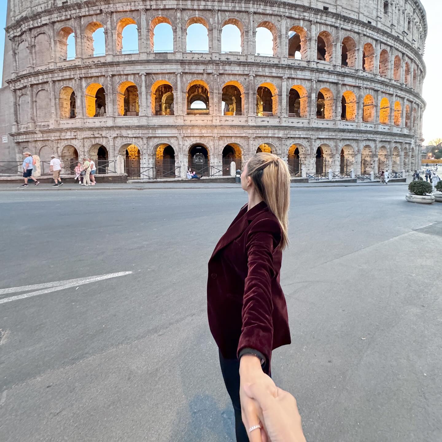 อุ้ม - ลักขณา วัธนวงส์ศิริ