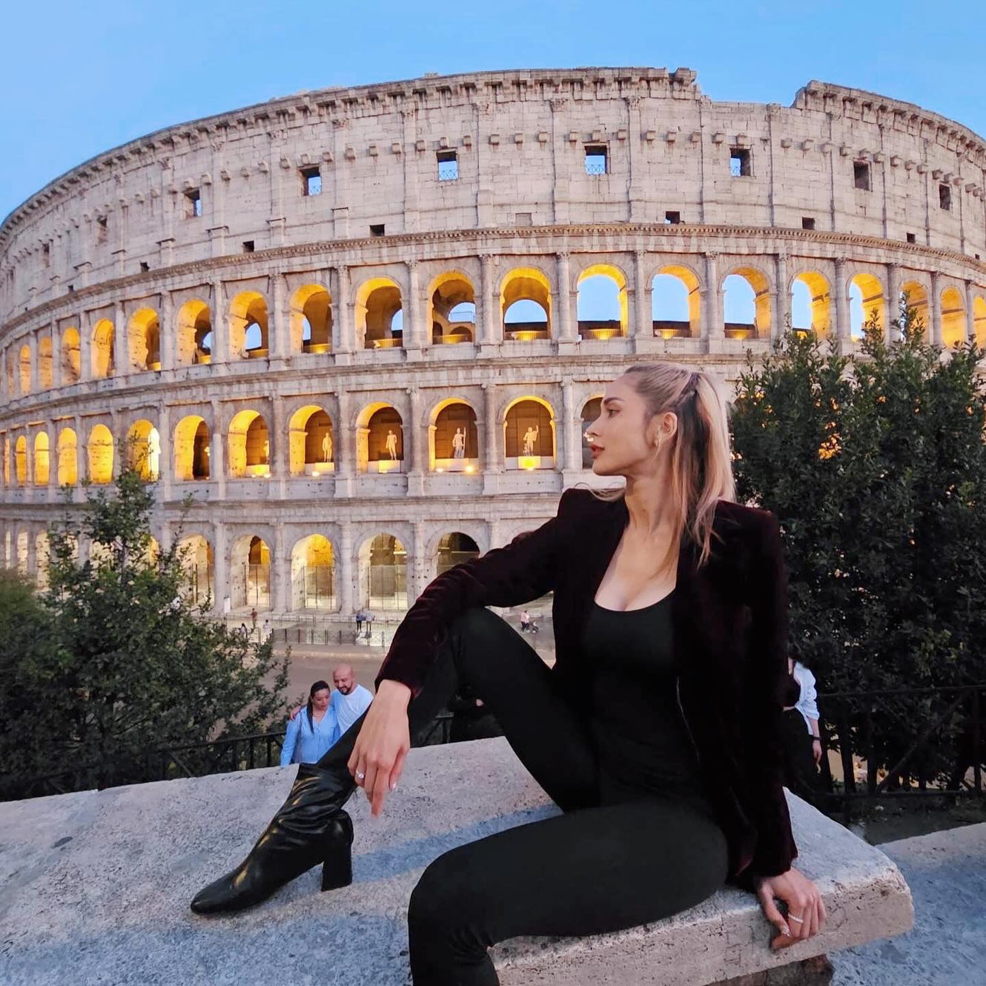 อุ้ม - ลักขณา วัธนวงส์ศิริ