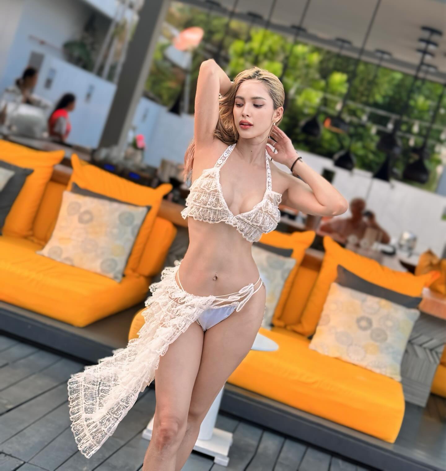 อุ้ม - ลักขณา วัธนวงส์ศิริ