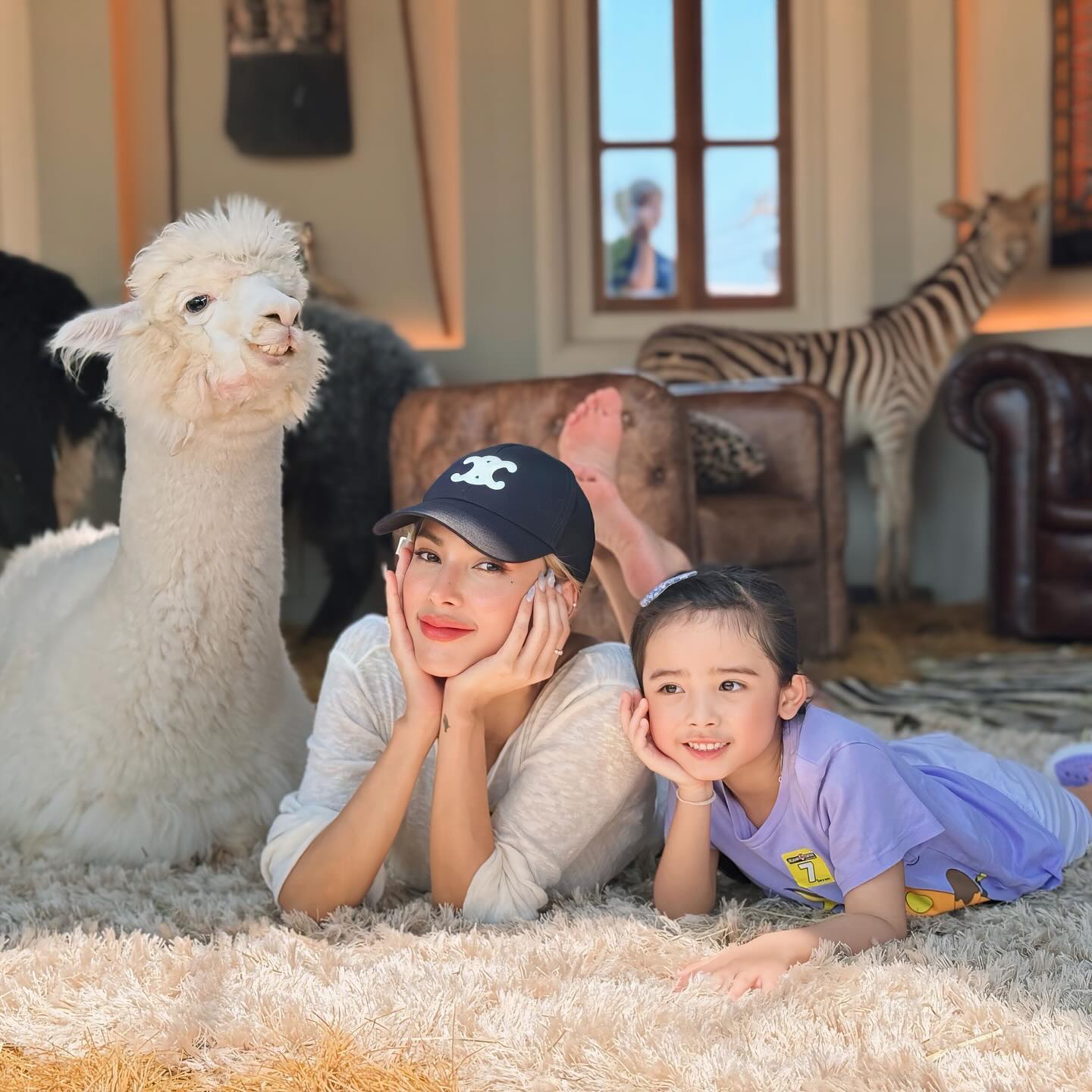 อุ้ม - ลักขณา วัธนวงส์ศิริ