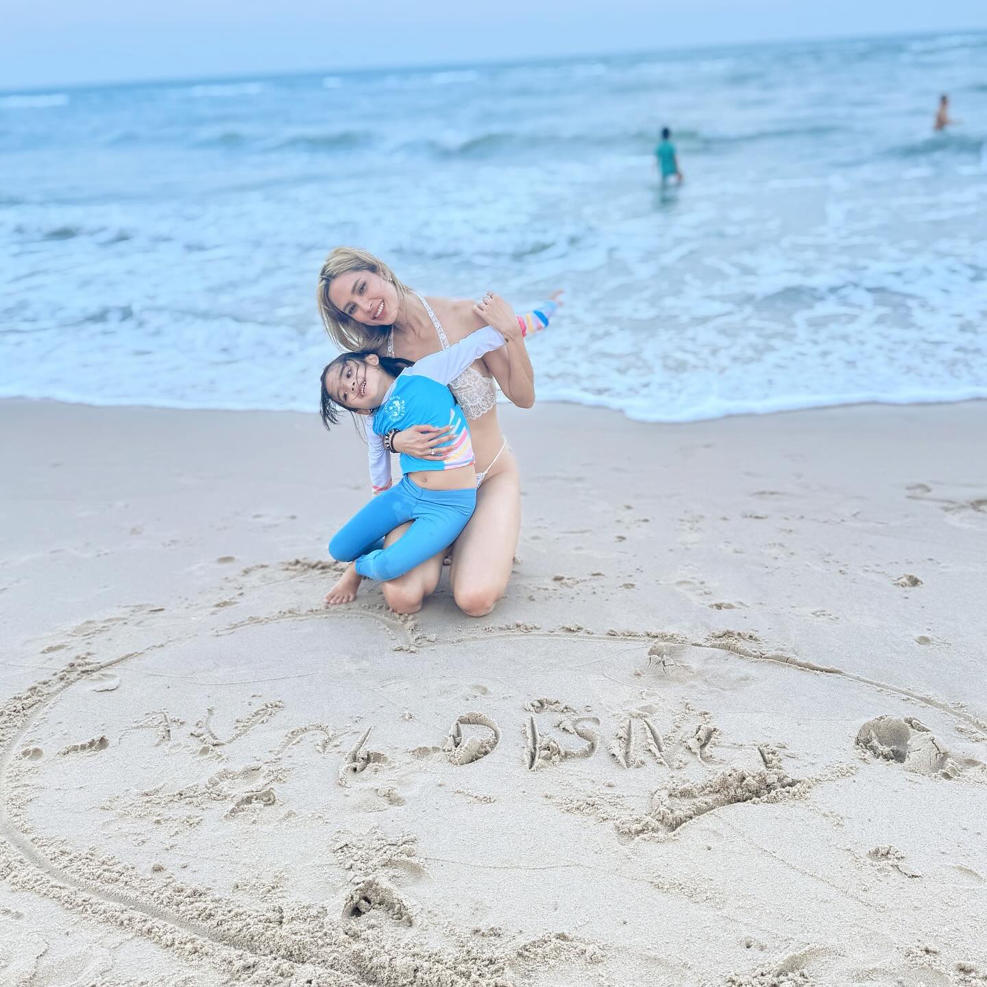 อุ้ม - ลักขณา วัธนวงส์ศิริ