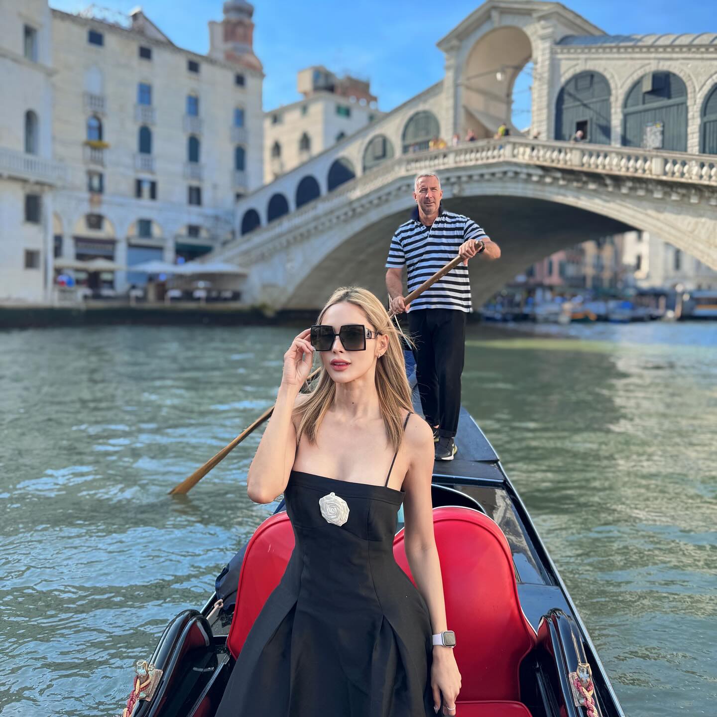 อุ้ม - ลักขณา วัธนวงส์ศิริ