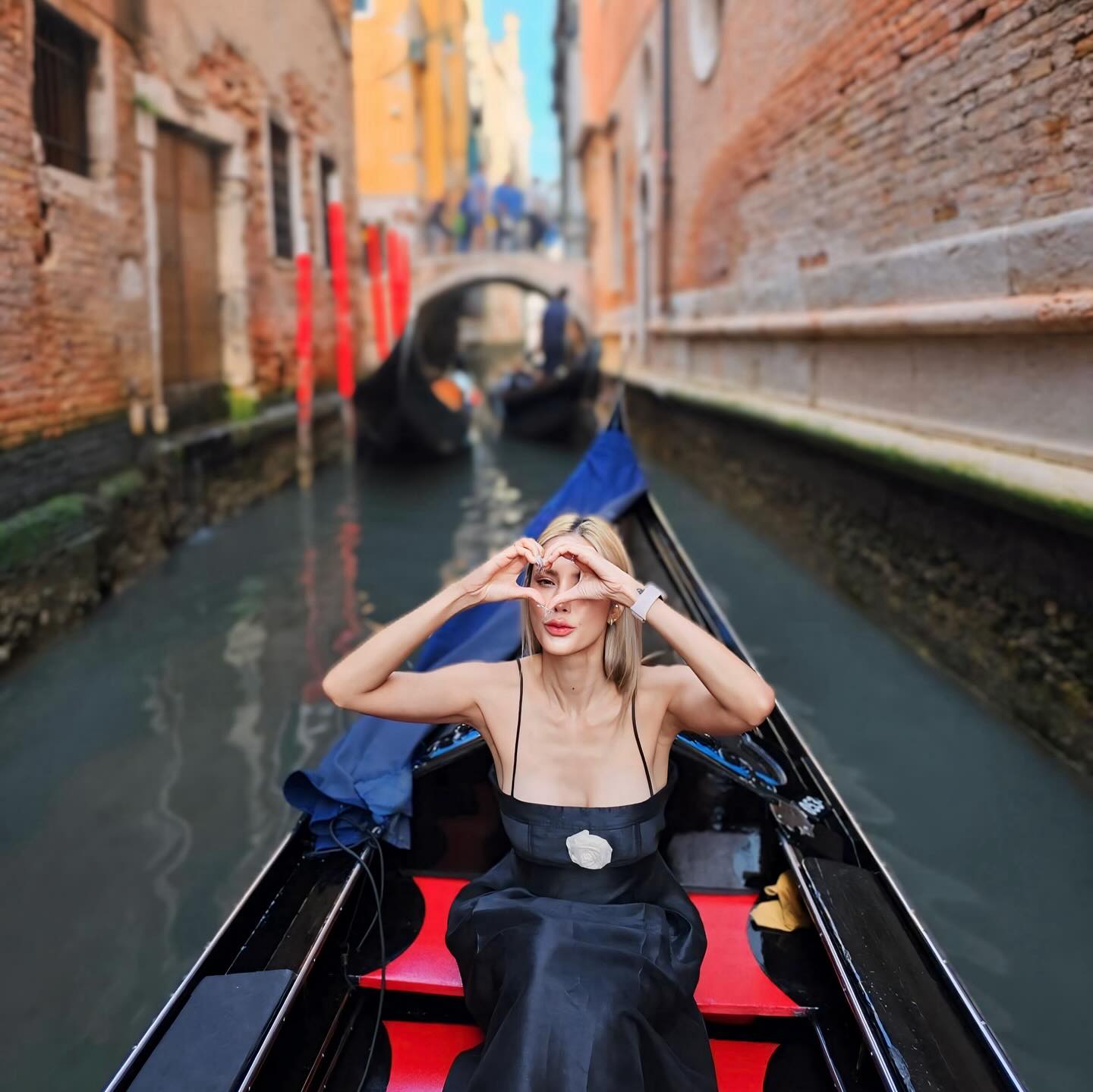 อุ้ม - ลักขณา วัธนวงส์ศิริ