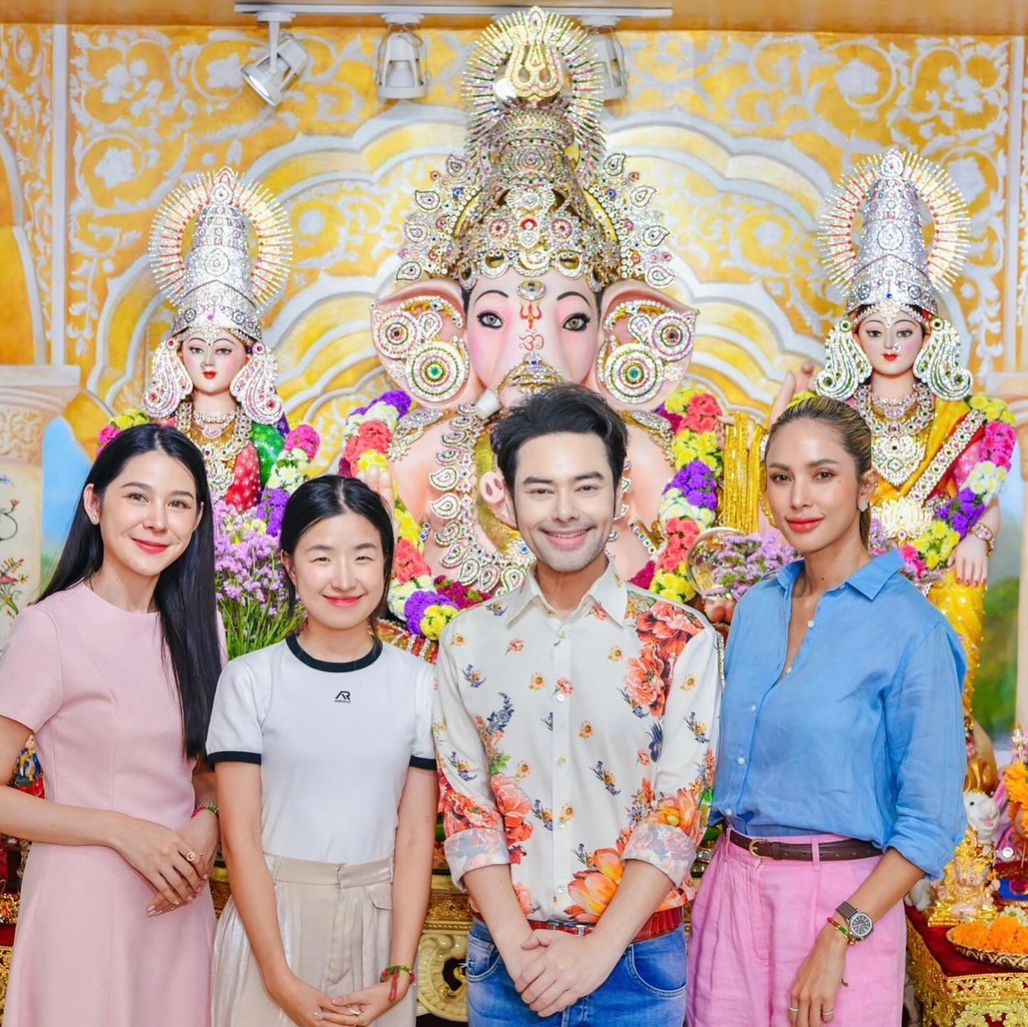 อุ้ม - ลักขณา วัธนวงส์ศิริ