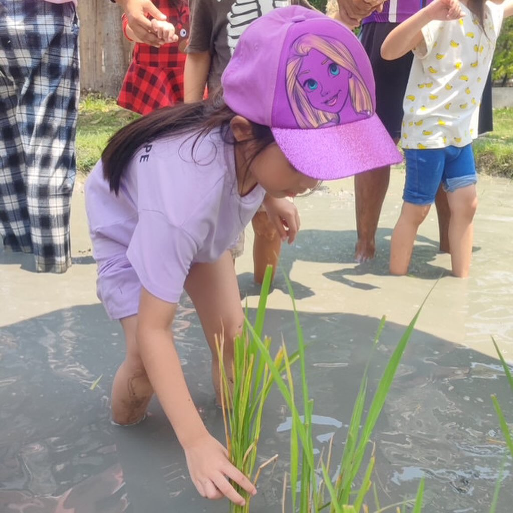 อุ้ม - ลักขณา วัธนวงส์ศิริ