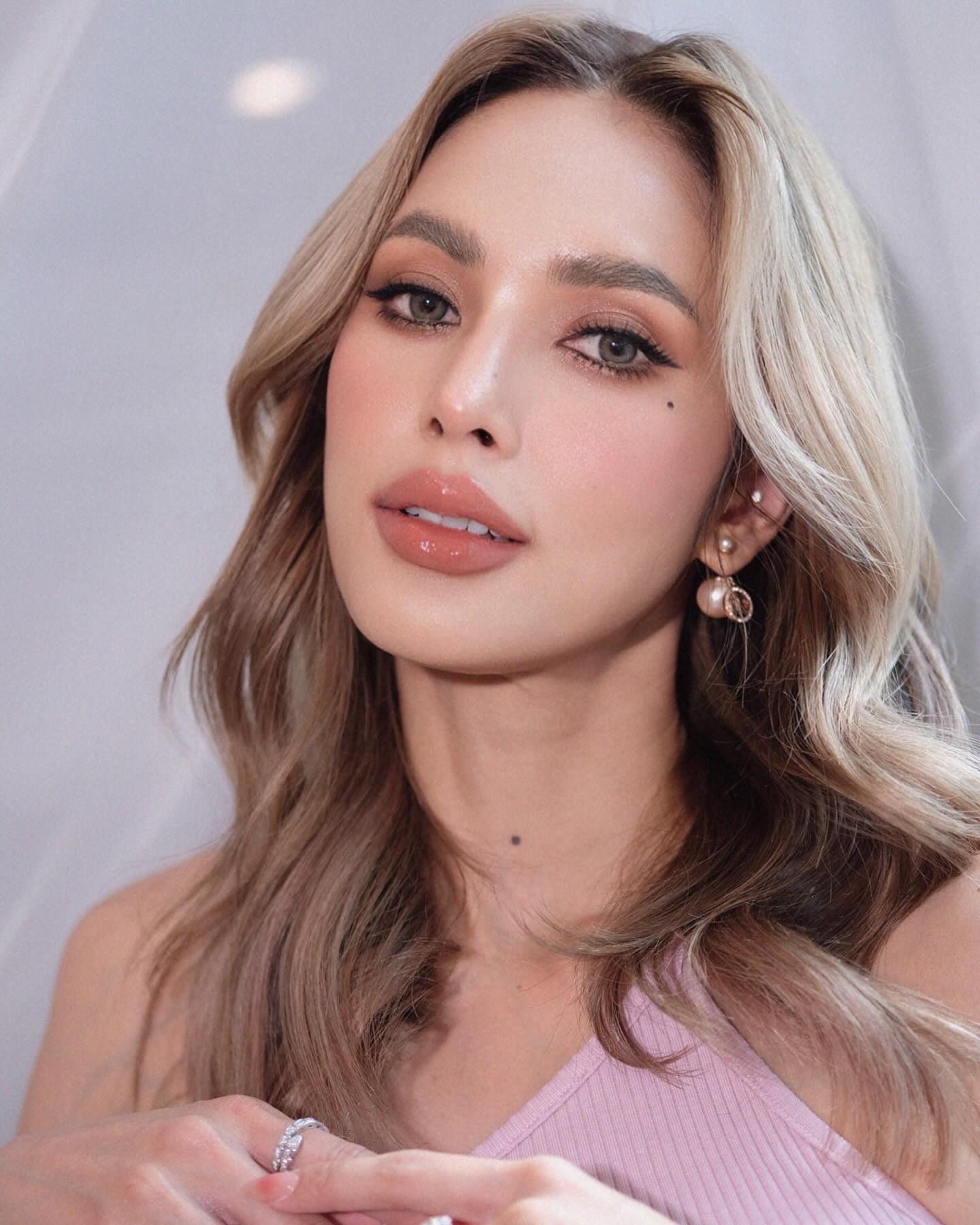 อุ้ม - ลักขณา วัธนวงส์ศิริ
