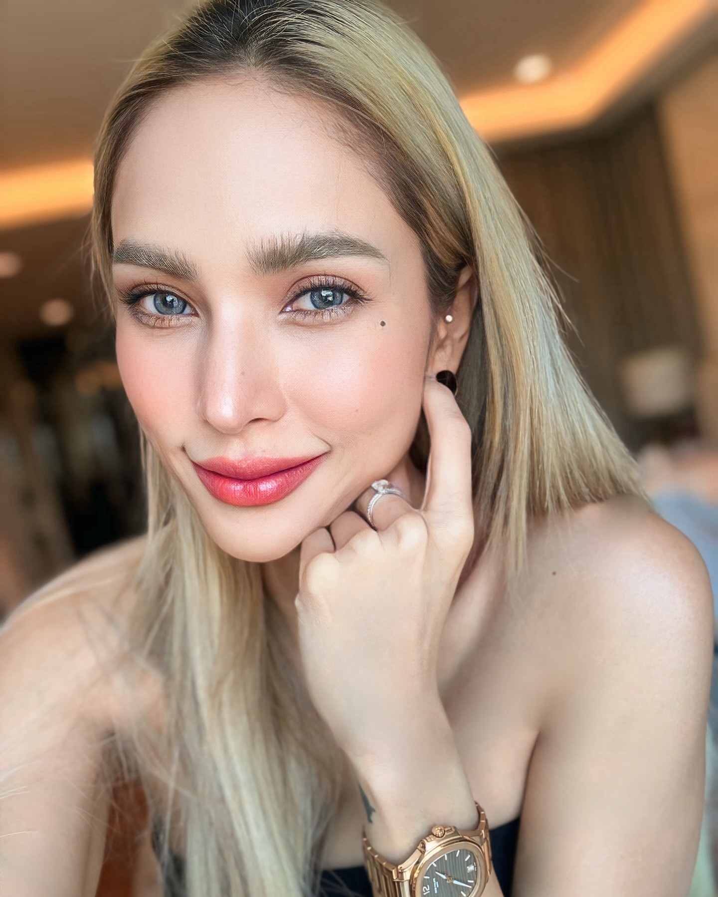 อุ้ม - ลักขณา วัธนวงส์ศิริ