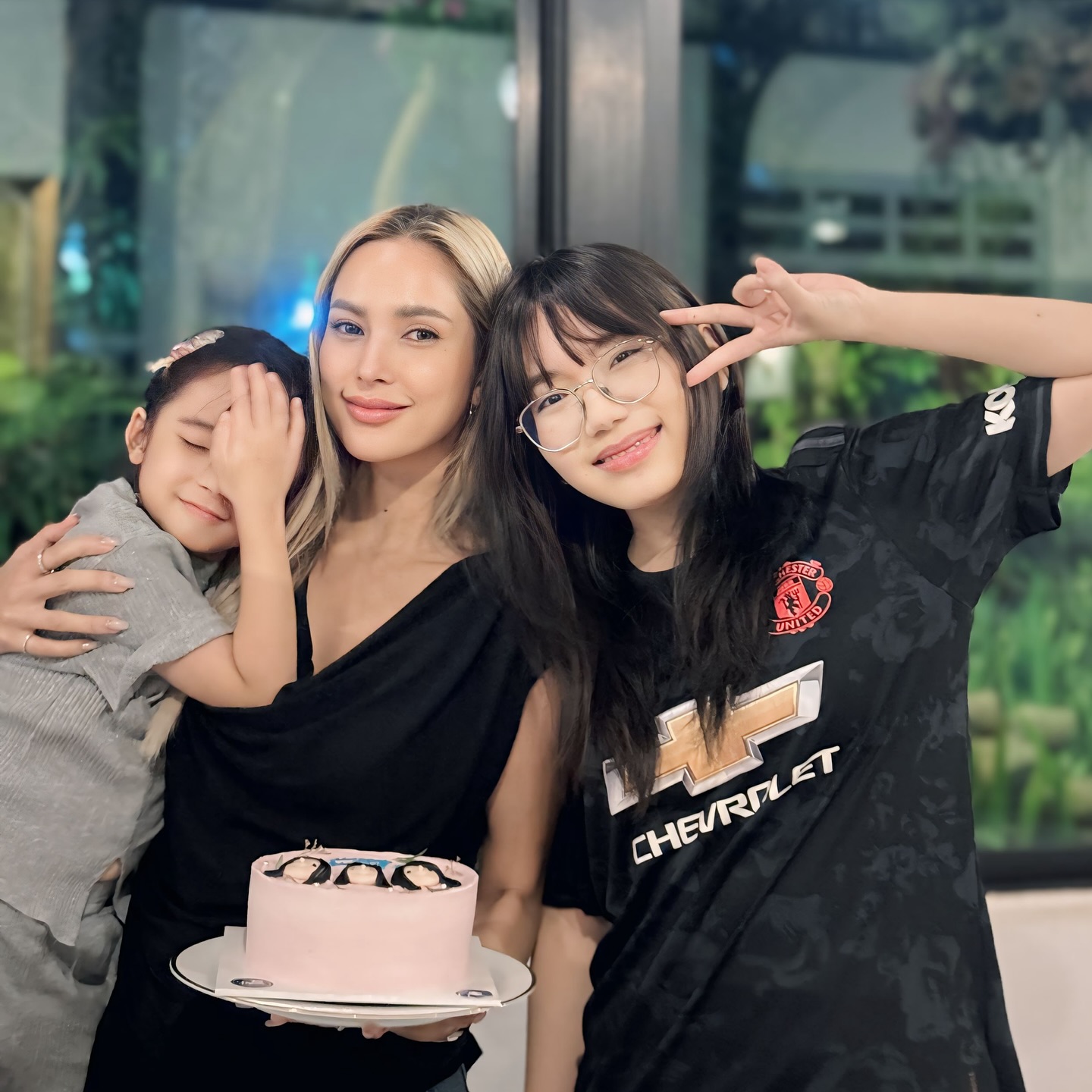 อุ้ม - ลักขณา วัธนวงส์ศิริ