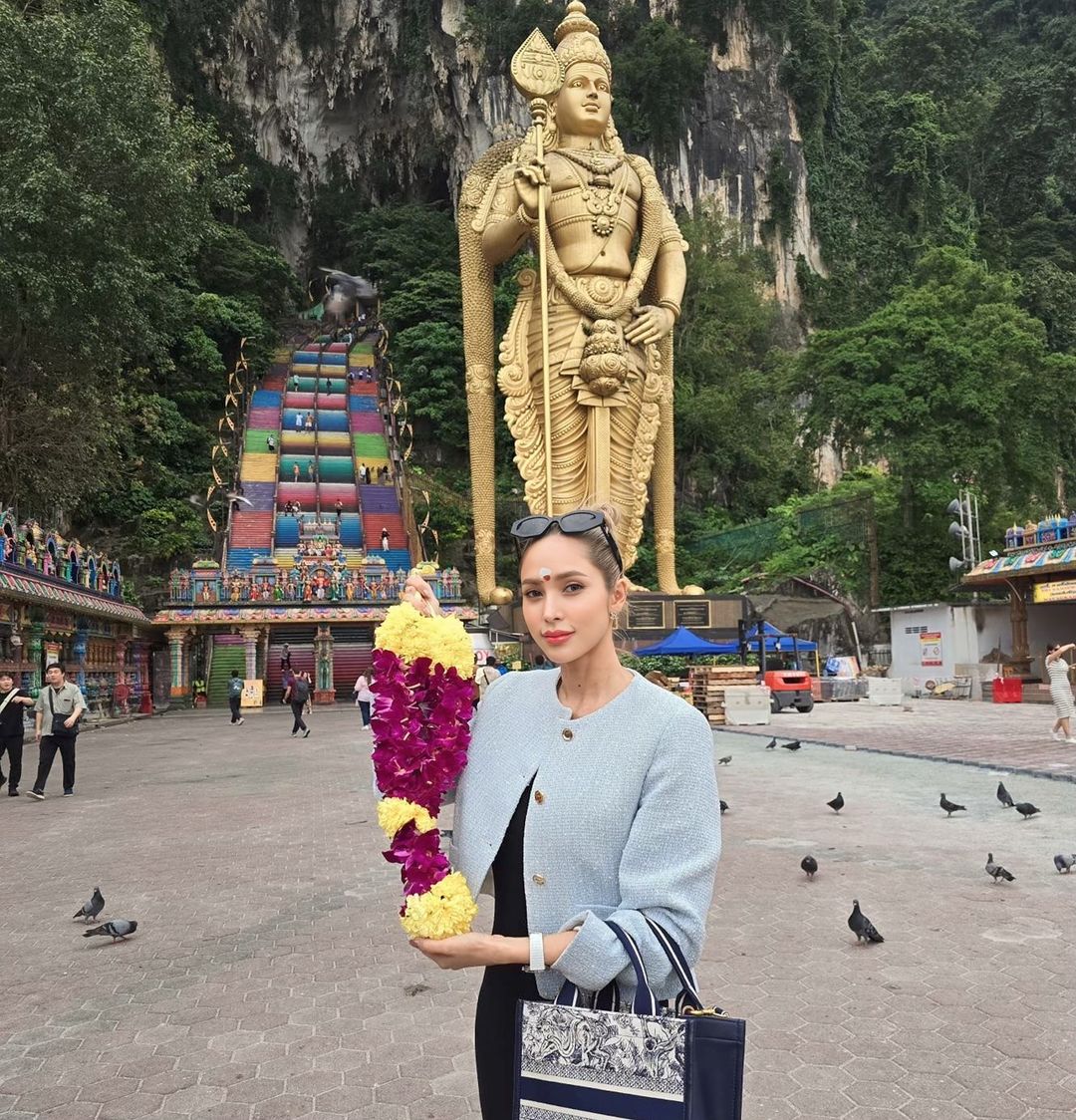 อุ้ม - ลักขณา วัธนวงส์ศิริ