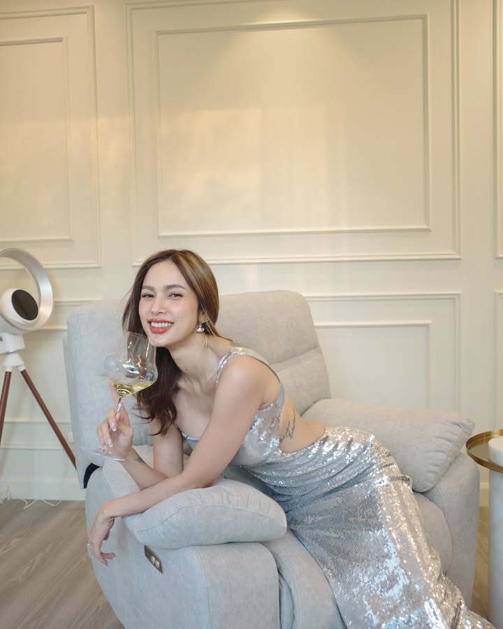 อุ้ม - ลักขณา วัธนวงส์ศิริ
