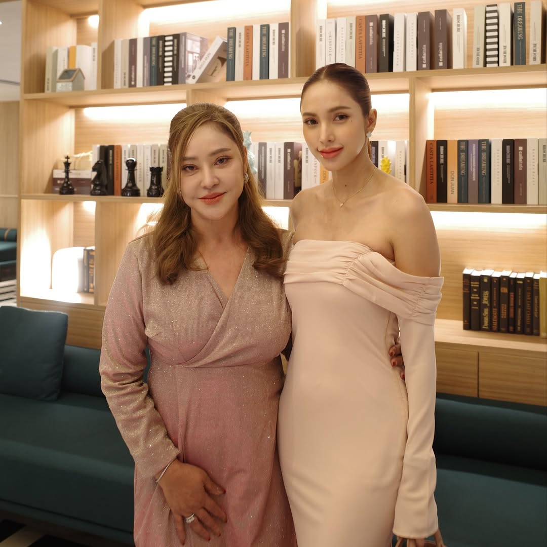 อุ้ม - ลักขณา วัธนวงส์ศิริ