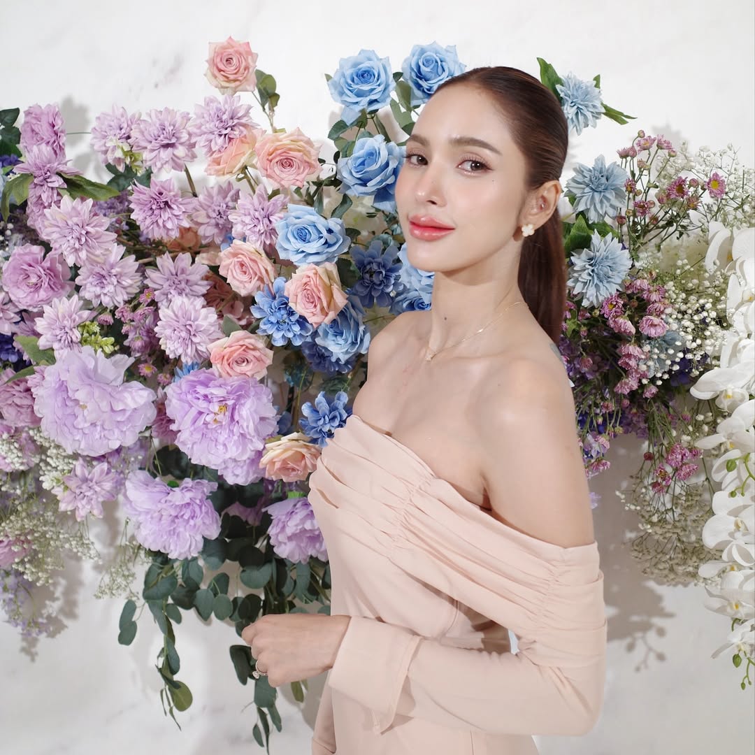 อุ้ม - ลักขณา วัธนวงส์ศิริ