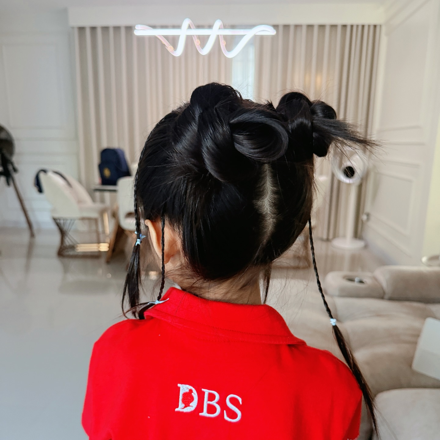 อุ้ม - ลักขณา วัธนวงส์ศิริ