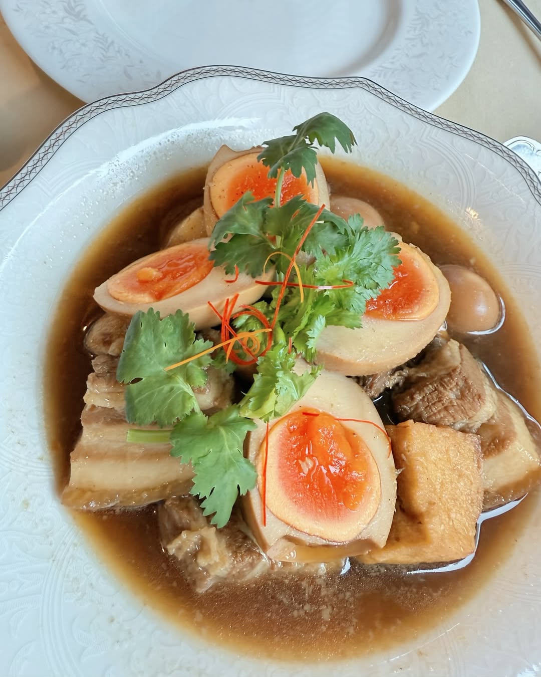 อุ้ม - ลักขณา วัธนวงส์ศิริ