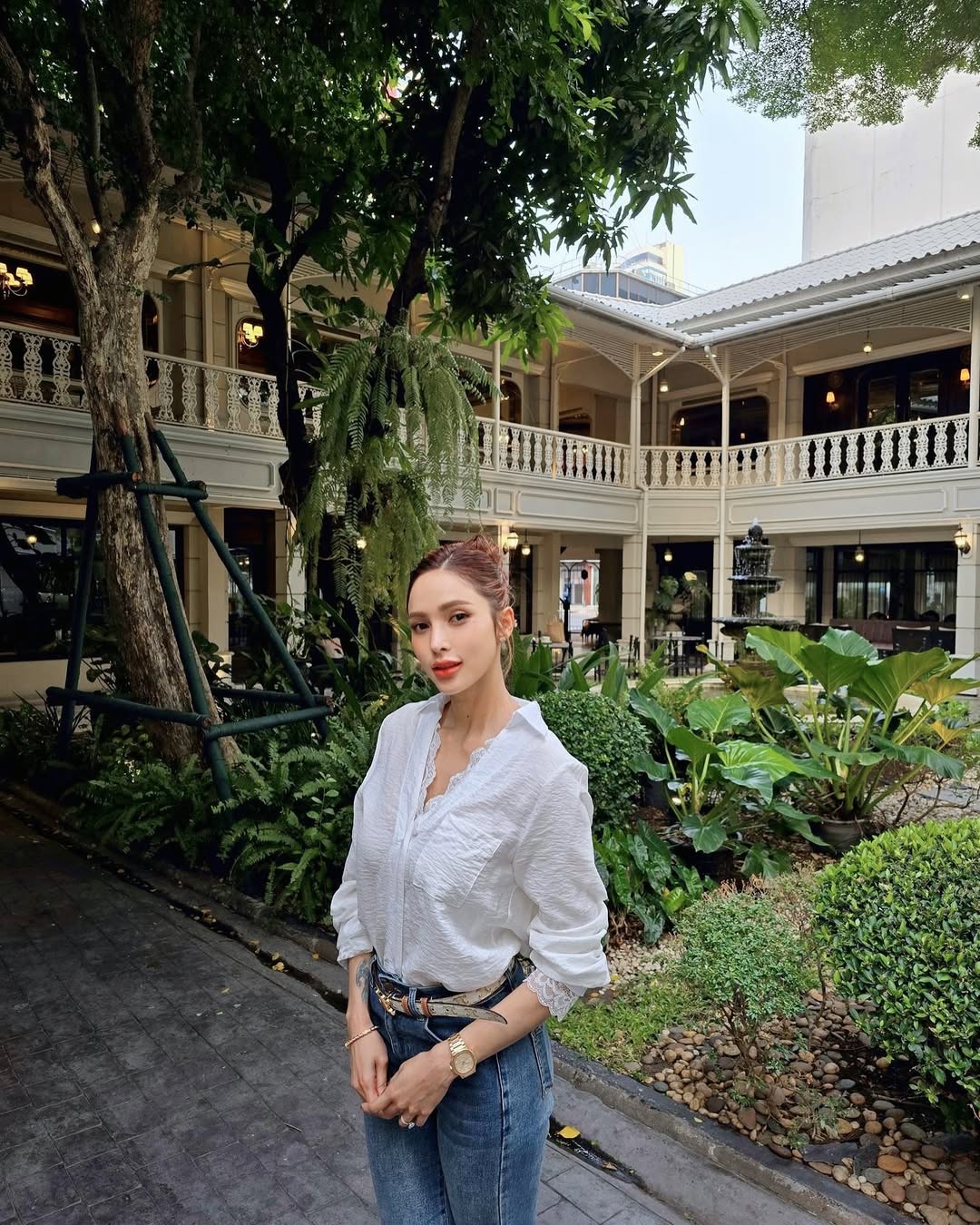 อุ้ม - ลักขณา วัธนวงส์ศิริ