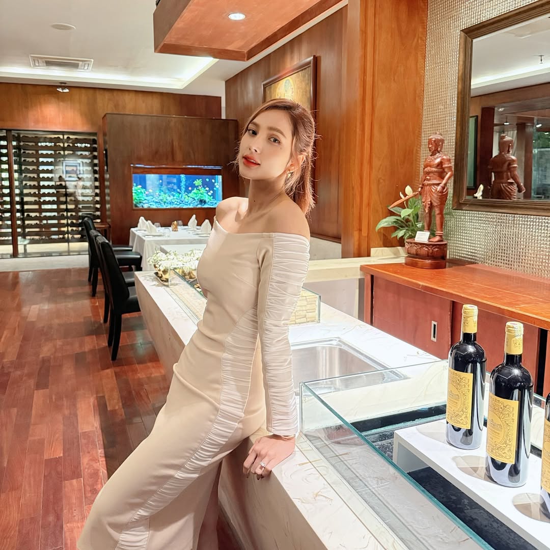 อุ้ม - ลักขณา วัธนวงส์ศิริ