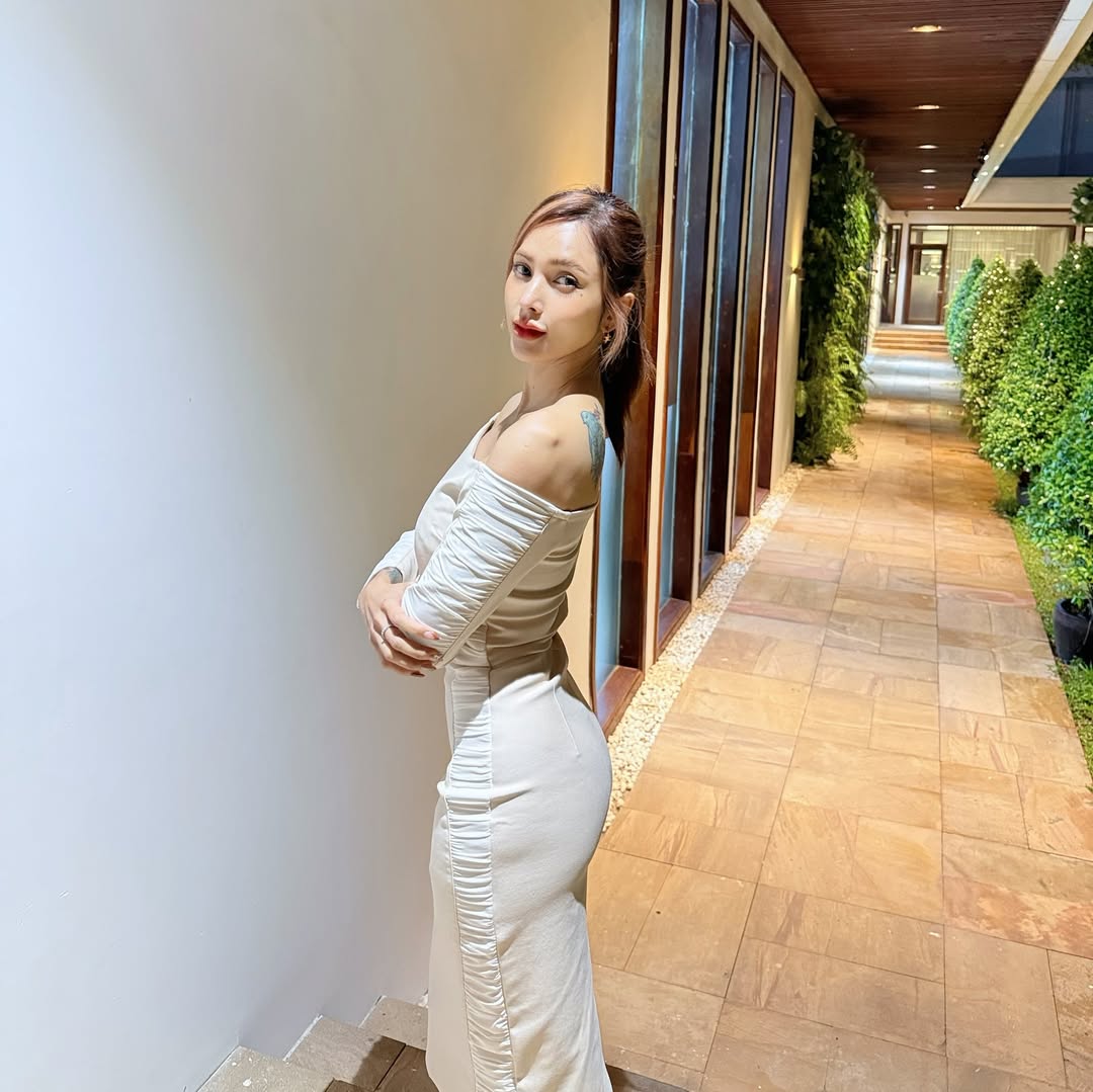 อุ้ม - ลักขณา วัธนวงส์ศิริ