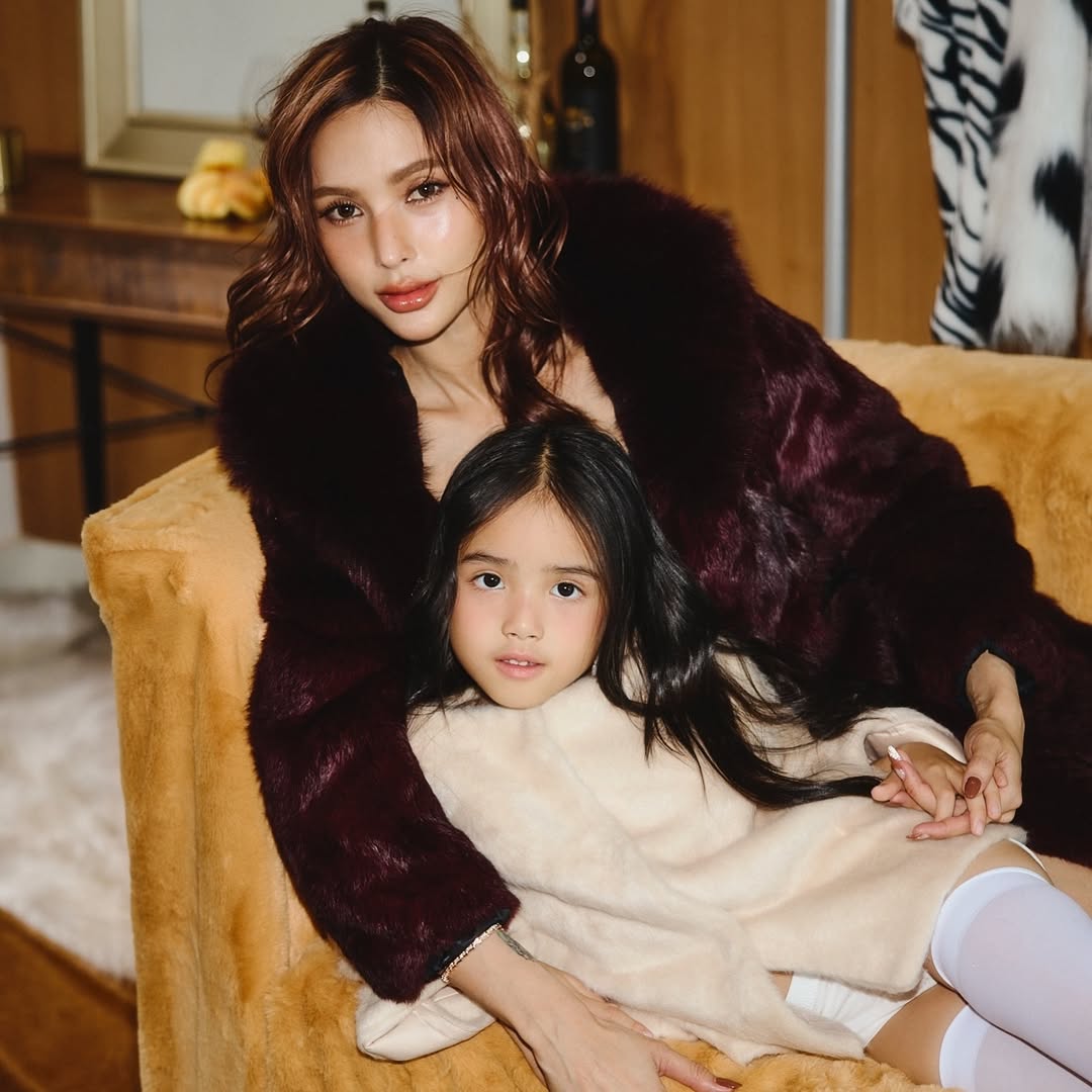 อุ้ม - ลักขณา วัธนวงส์ศิริ