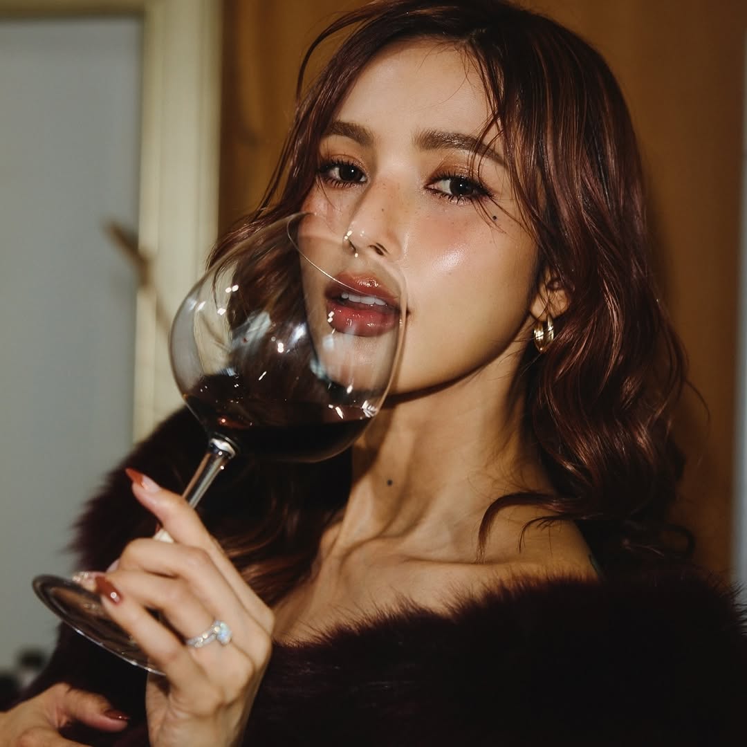 อุ้ม - ลักขณา วัธนวงส์ศิริ