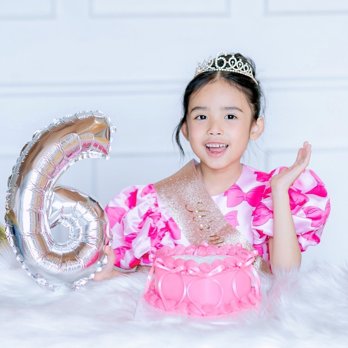 อุ้ม - ลักขณา วัธนวงส์ศิริ