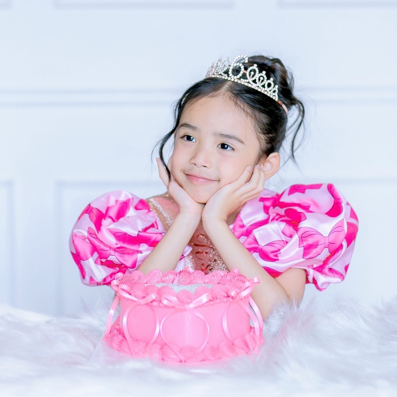 อุ้ม - ลักขณา วัธนวงส์ศิริ