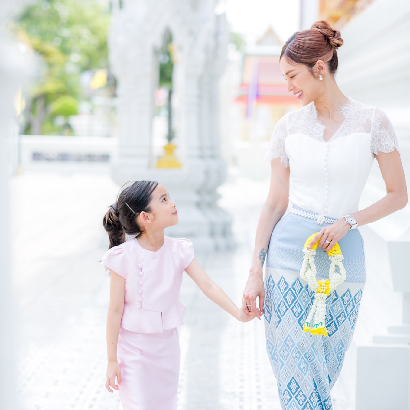 อุ้ม - ลักขณา วัธนวงส์ศิริ