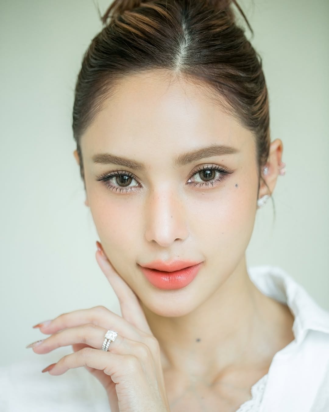 อุ้ม - ลักขณา วัธนวงส์ศิริ