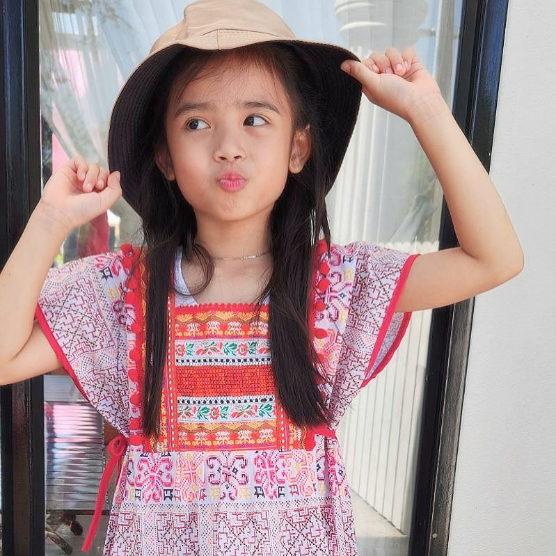 อุ้ม - ลักขณา วัธนวงส์ศิริ