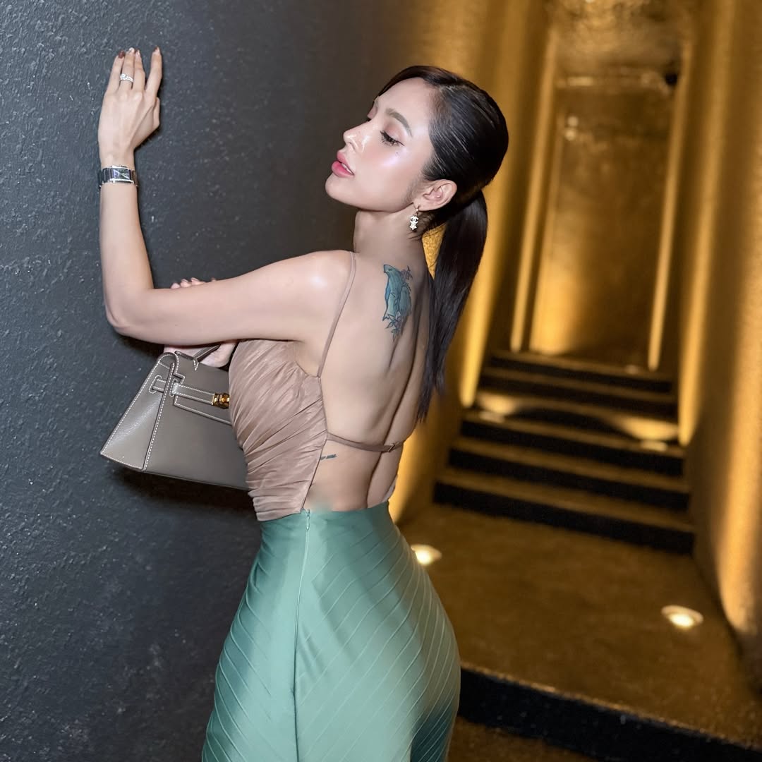 อุ้ม - ลักขณา วัธนวงส์ศิริ