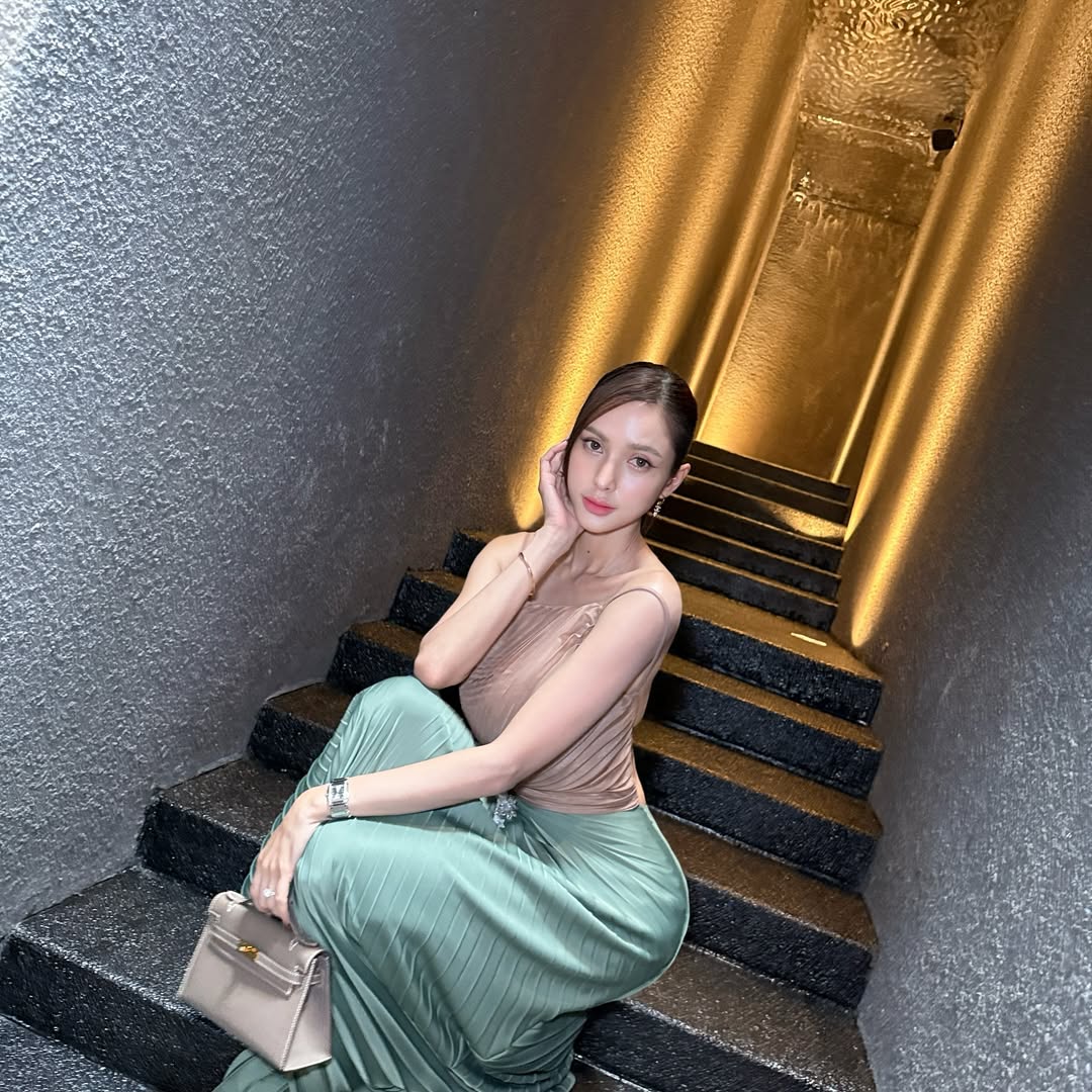 อุ้ม - ลักขณา วัธนวงส์ศิริ