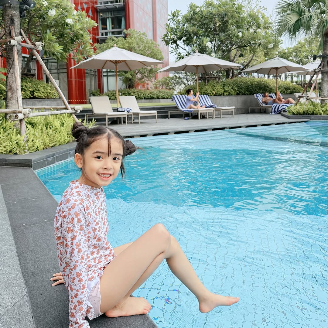 อุ้ม - ลักขณา วัธนวงส์ศิริ